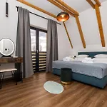Gorski Brlog - Kuce Za Odmor * Kupjak