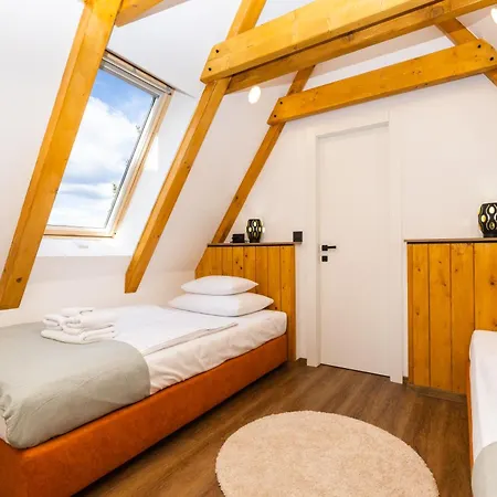 Gorski Brlog - Kuce Za Odmor * Kupjak