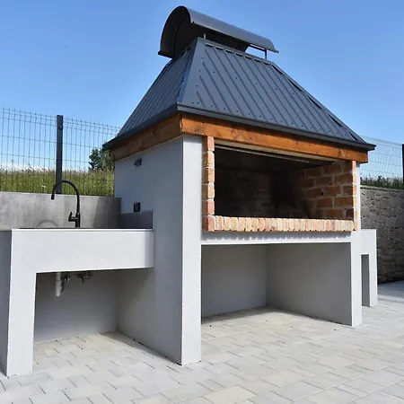 Gorski Brlog - Kuce Za Odmor Vila *